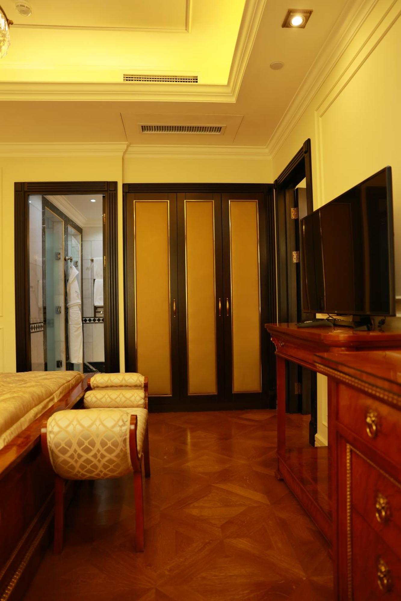 Golden Palace Hotel Erevan Exterior foto