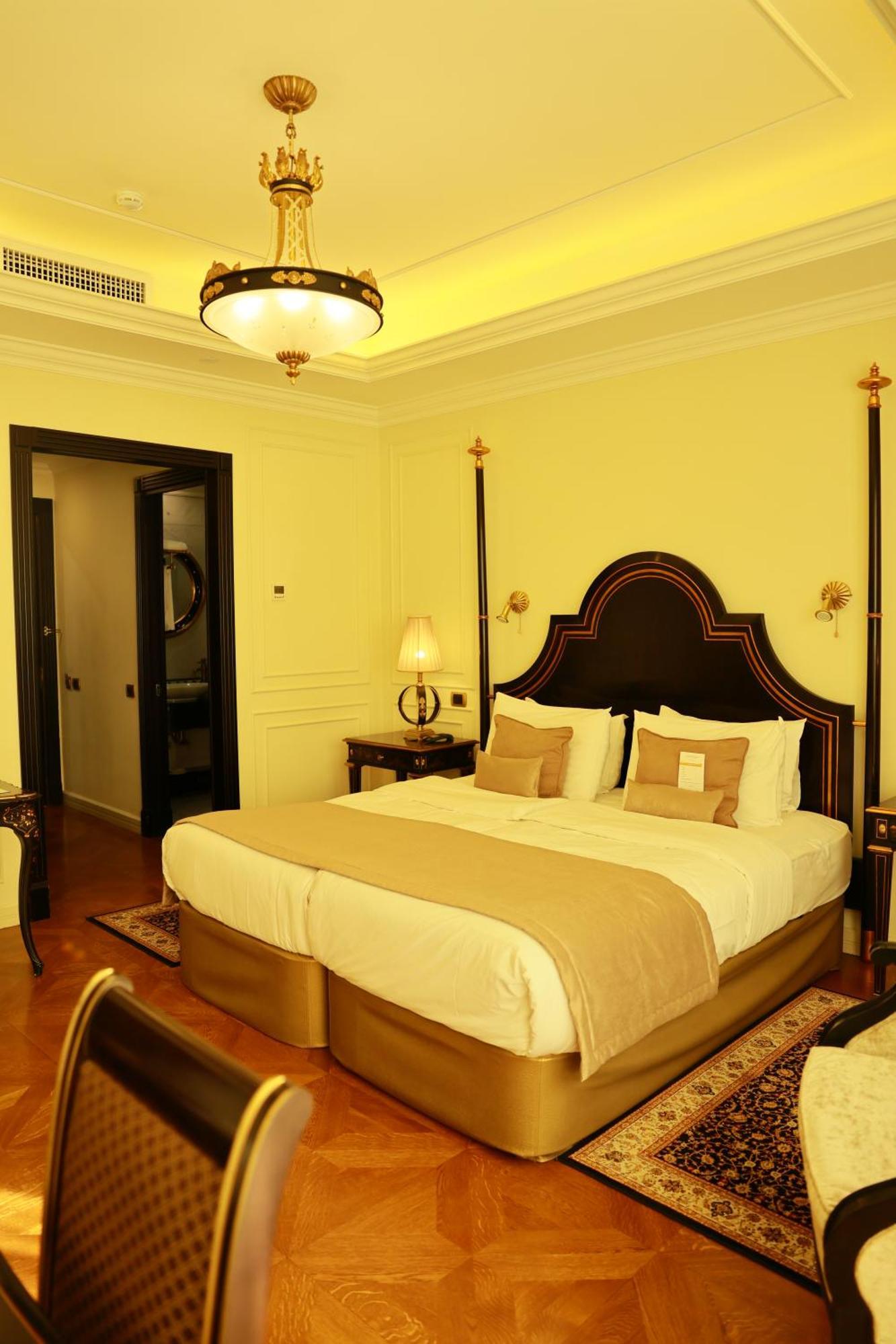 Golden Palace Hotel Erevan Exterior foto